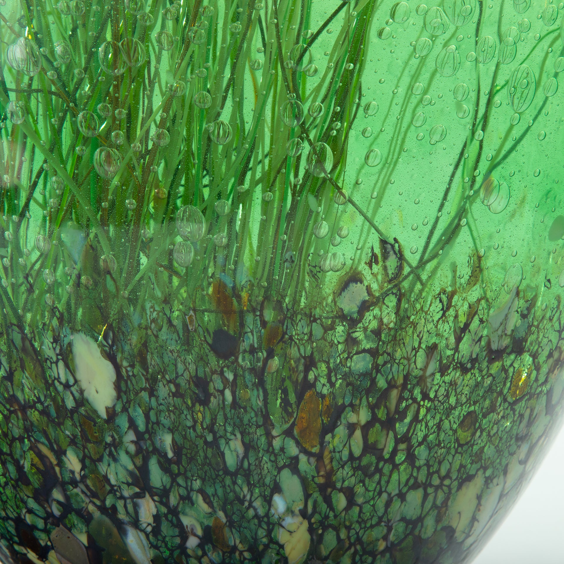 Iris Vanilla Green & Bubbles Vessel
