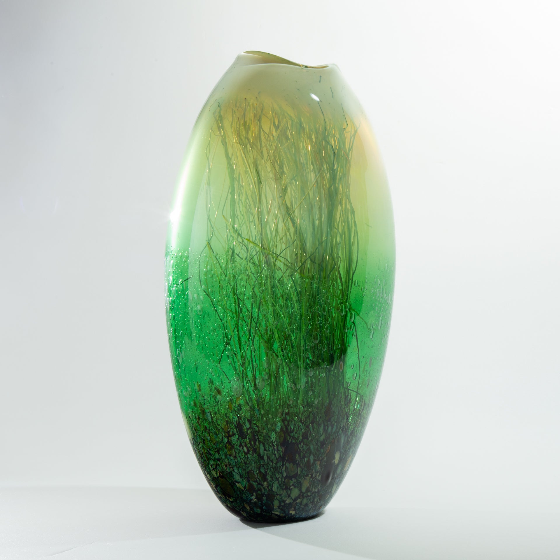 Iris Vanilla Green & Bubbles Vessel