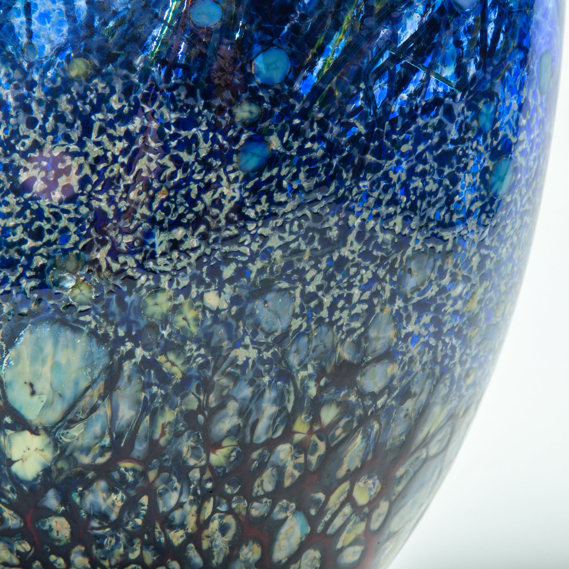 Sari Blue & Seagrass Vessel